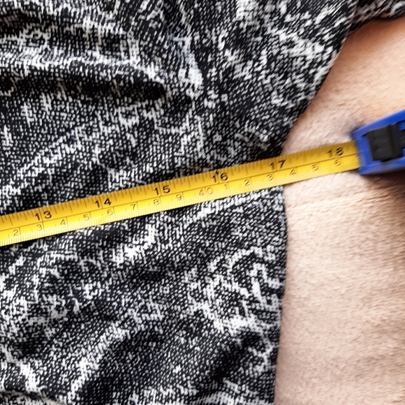 ANN TAYLOR - Rich black and white top for women - Size: S - Picture 11 of 15